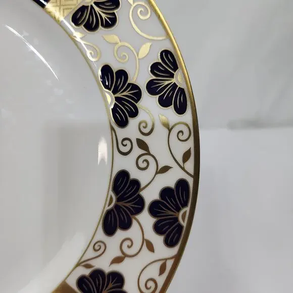 1999 Royal Worcester LILLE Bone China 9" Luncheon Plate w Blue Gold Flowers NWOT - Picture 2 of 4